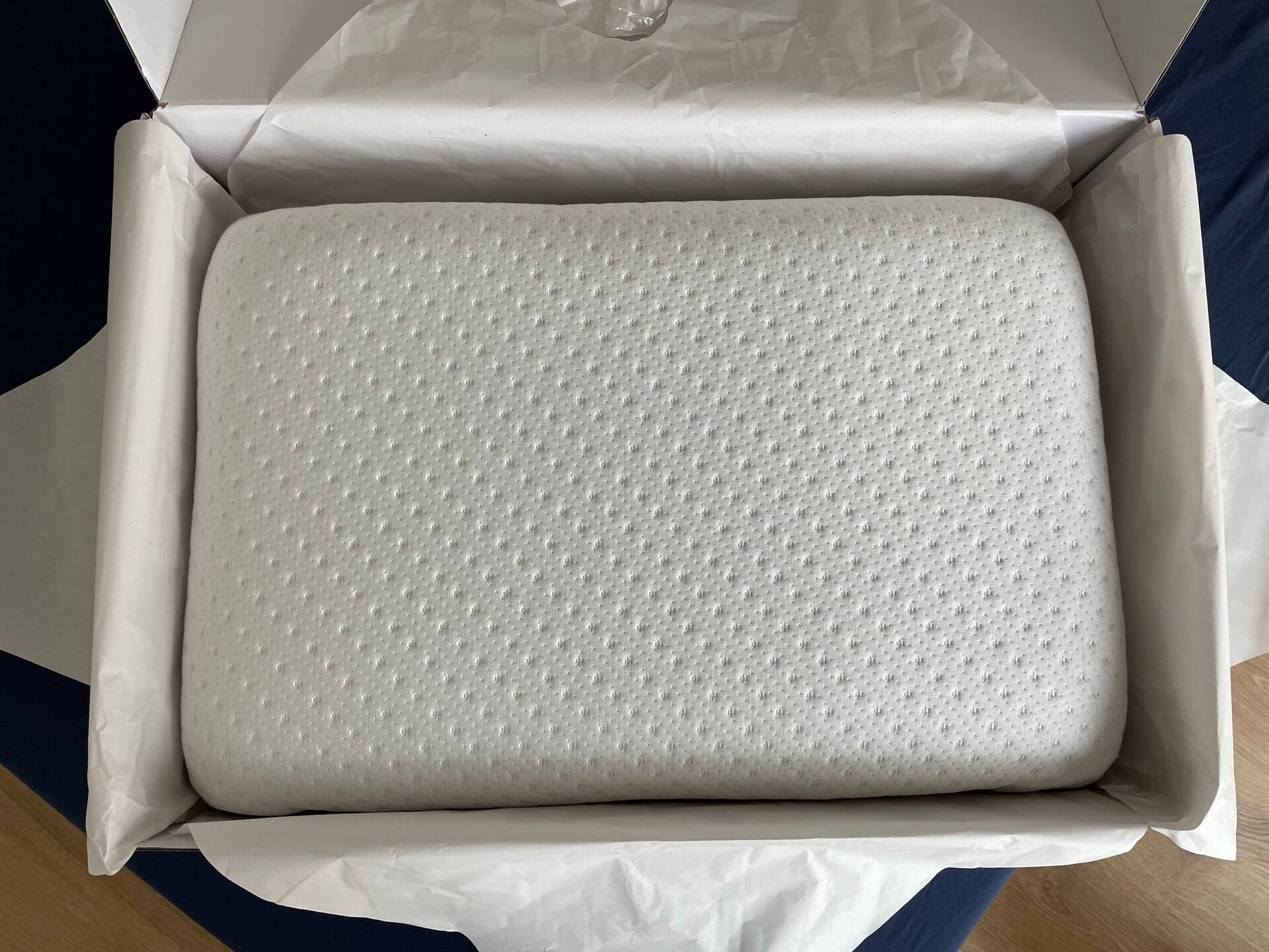 Wenn Du die Verpackung öffnest, fällt Dir sofort die gute Qualität des Kissens auf. Foto: © Sleep Hero